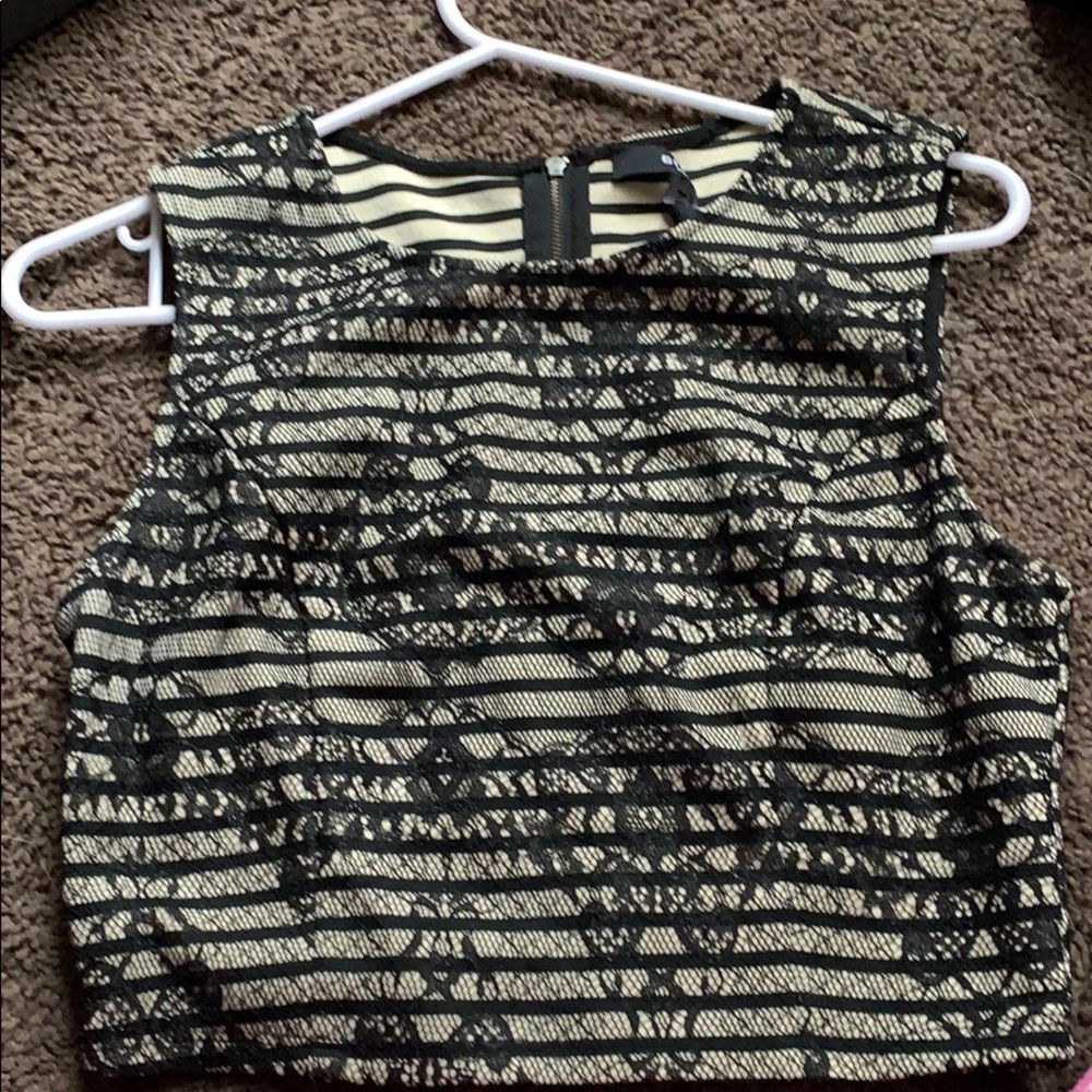Crop top